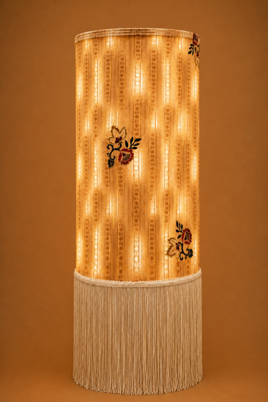 ChatGPT Image 25 août 2026, 11_08_58 Blush Sand Batik Lantern